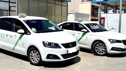 Taxi Toni 34 VéLez Malaga Y Torre Del Mar en Alcaucín