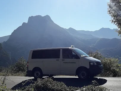Taxi En LiéBana en Cambarco