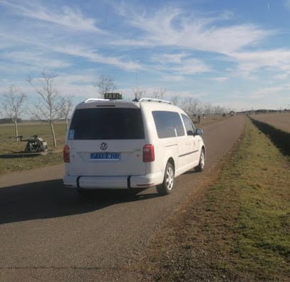 Monica Taxi en Grado