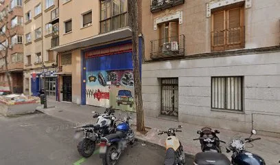 Taxi Tours Van en Madrid